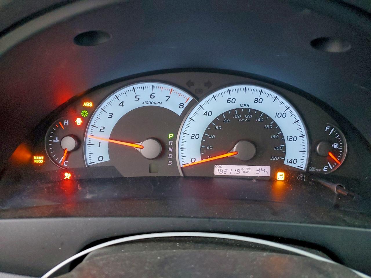 Toyota Camry Base Image 8