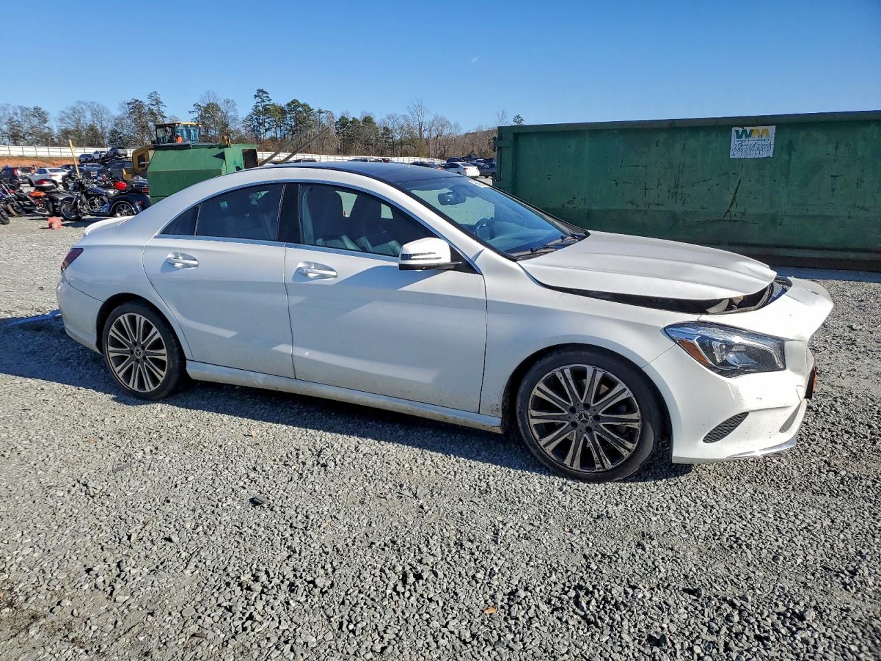 Mercedes-Benz Cla-class 250 4matic Image 3