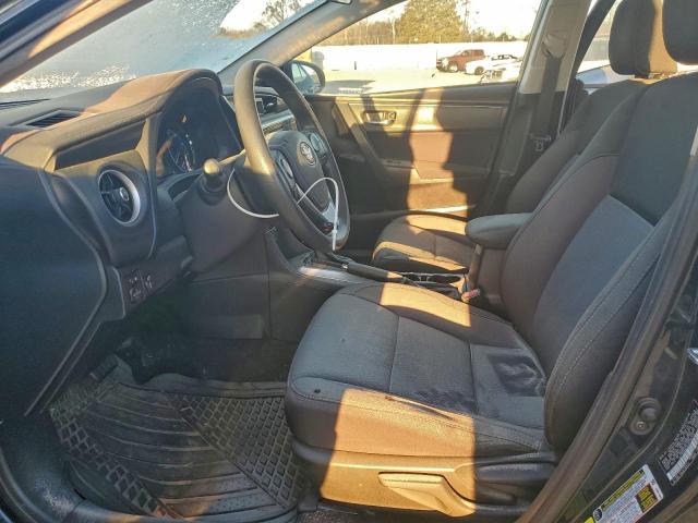 Toyota Corolla L Image 3