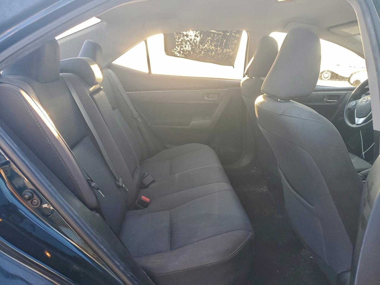 Toyota Corolla L Image 4