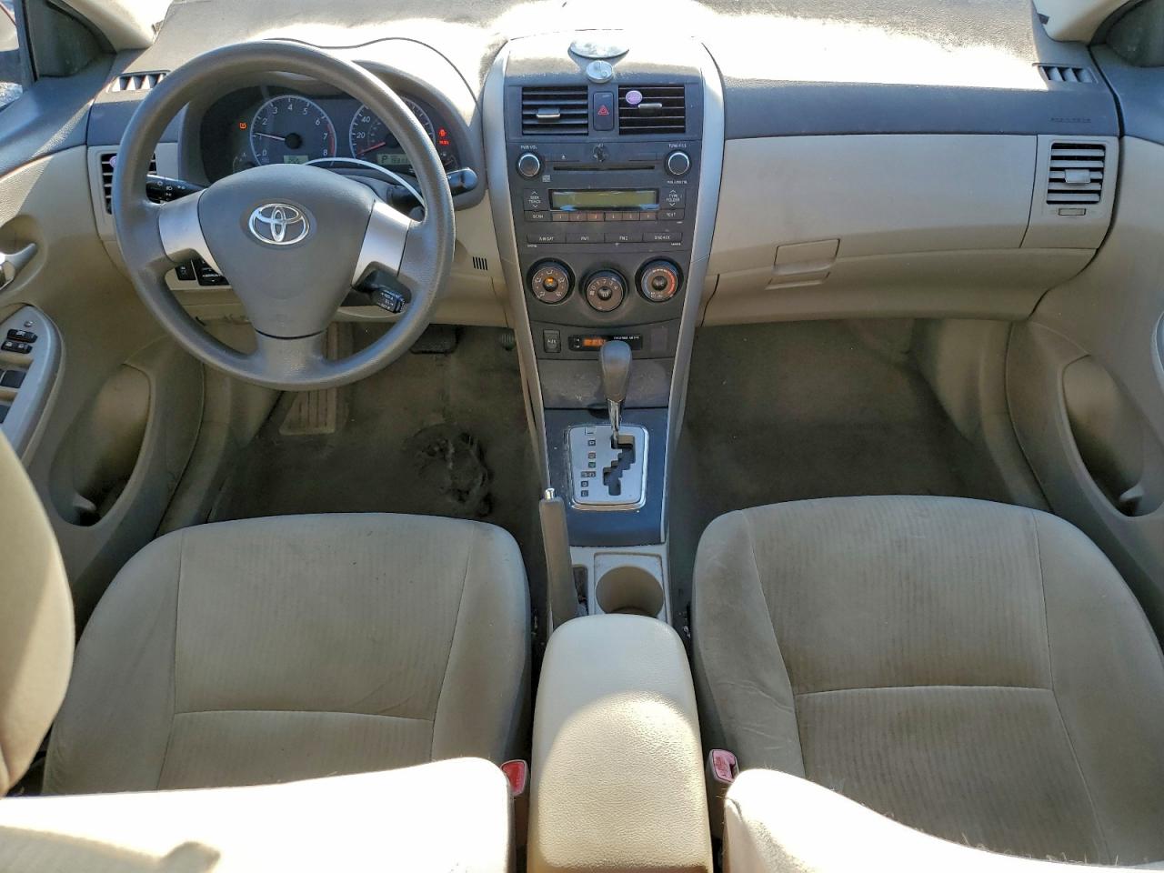 Toyota Corolla Base Image 2