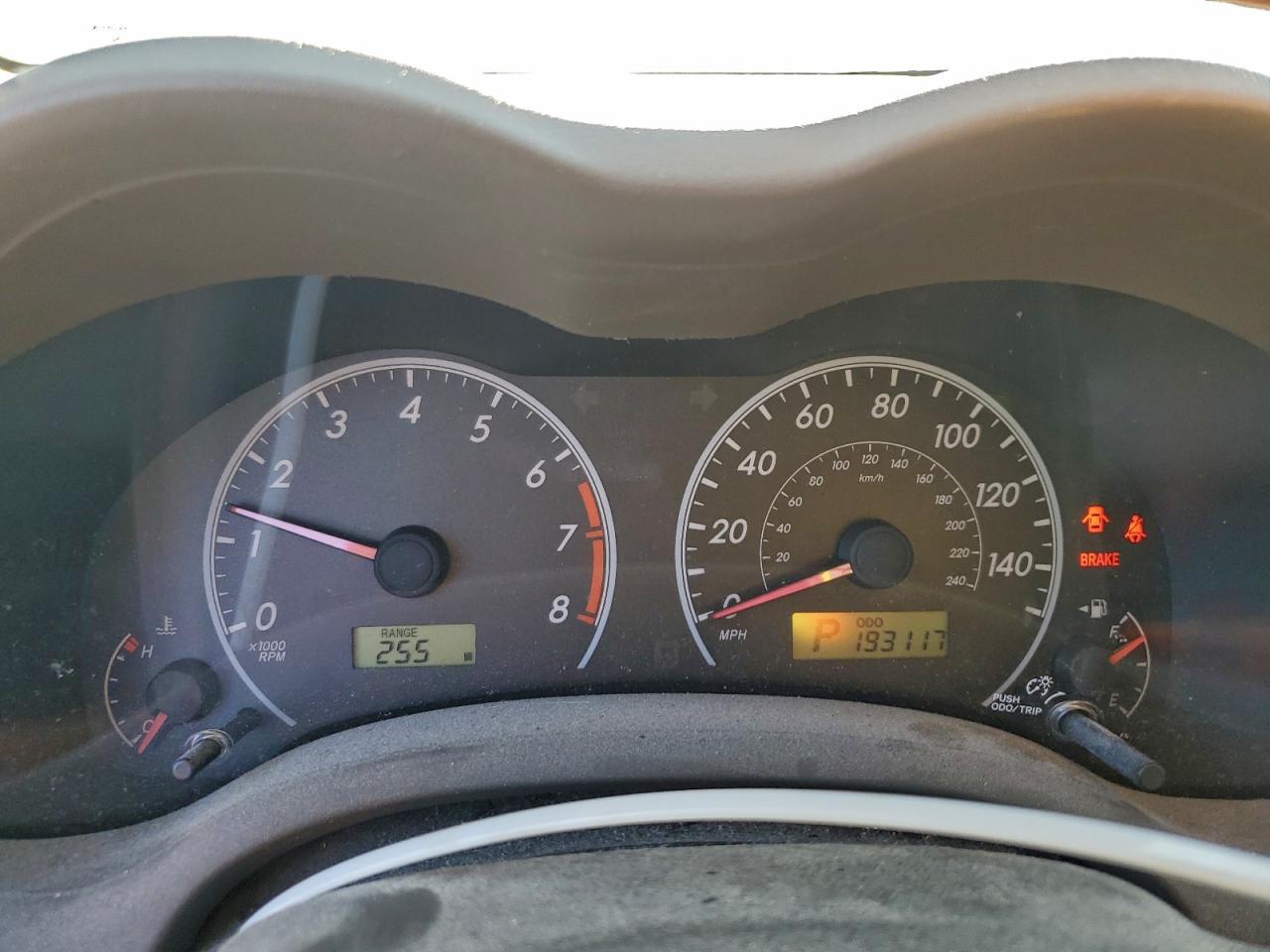 Toyota Corolla Base Image 10