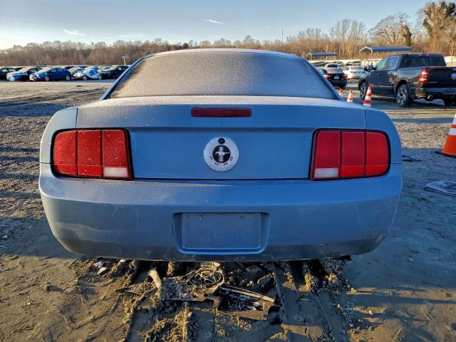 Ford Mustang Image 5