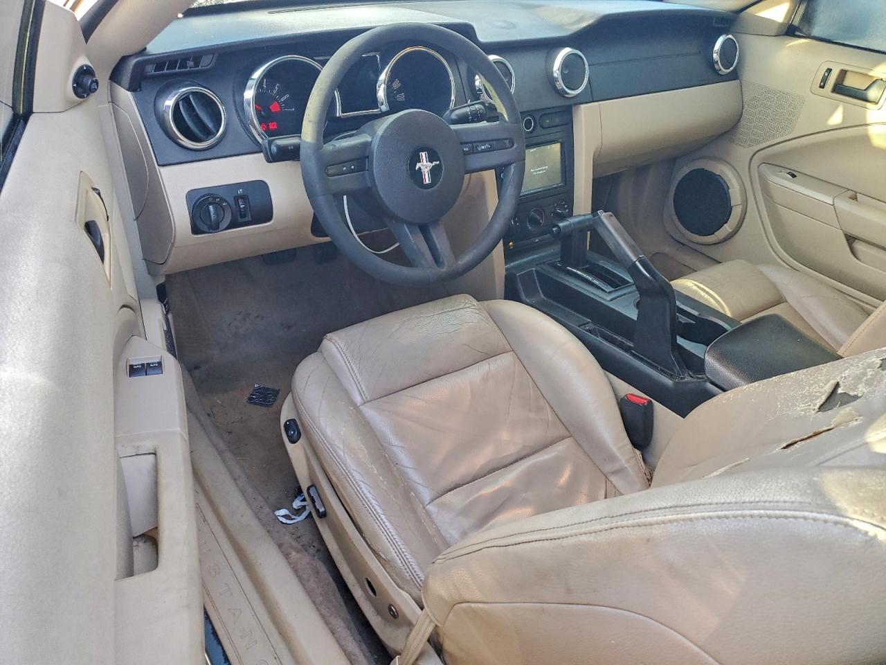 Ford Mustang Image 11