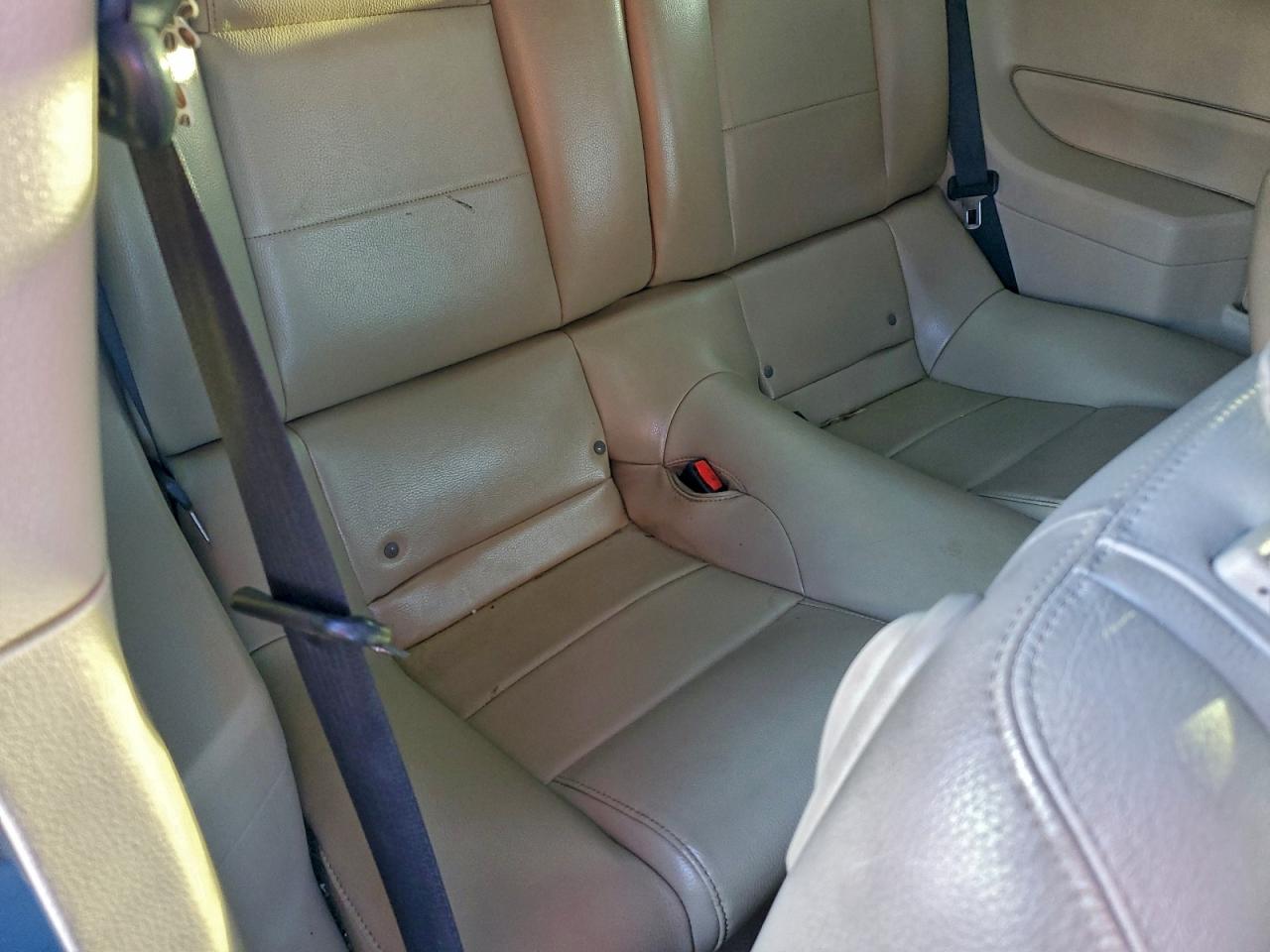 Ford Mustang Image 8