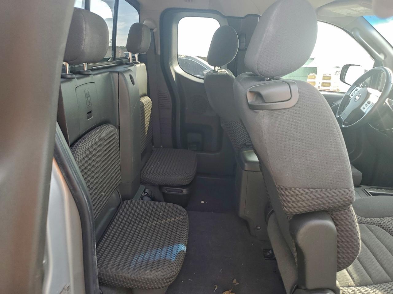 Nissan Frontier King Cab Le Image 5