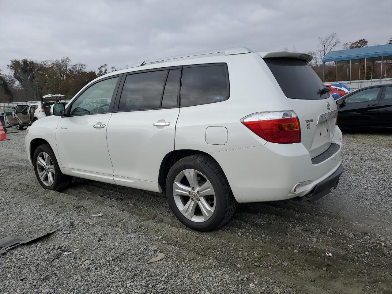 Toyota Highlander Limited Image 2