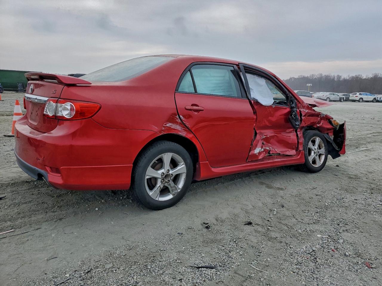 Toyota Corolla Base Image 7