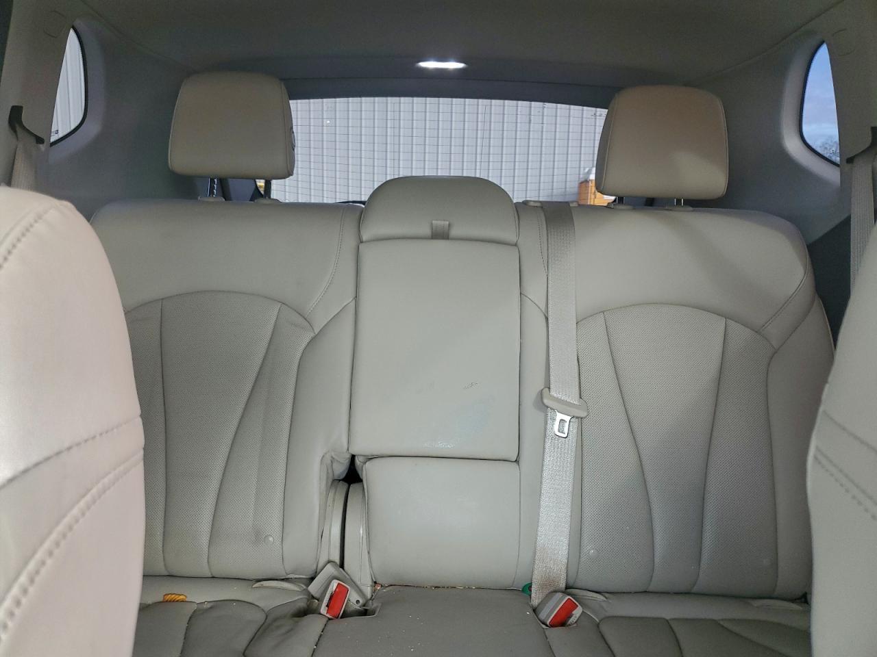 Buick Envision Essence Image 8