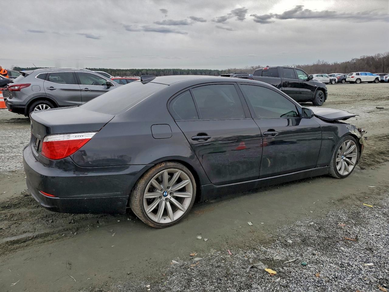 BMW 5 Series I Image 2