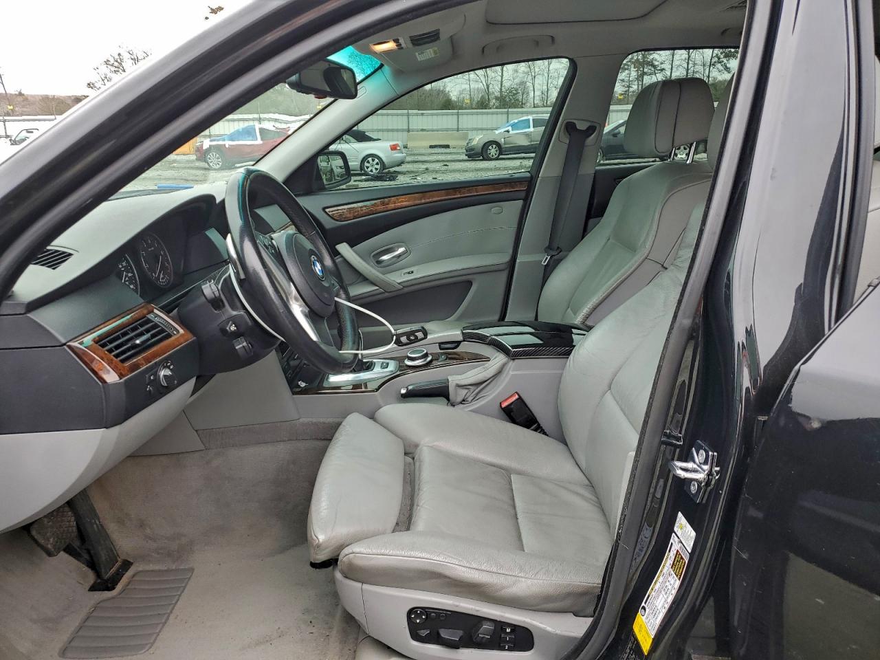 BMW 5 Series I Image 11