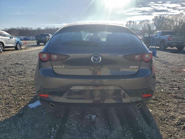 Mazda 3 Preferred Image 9