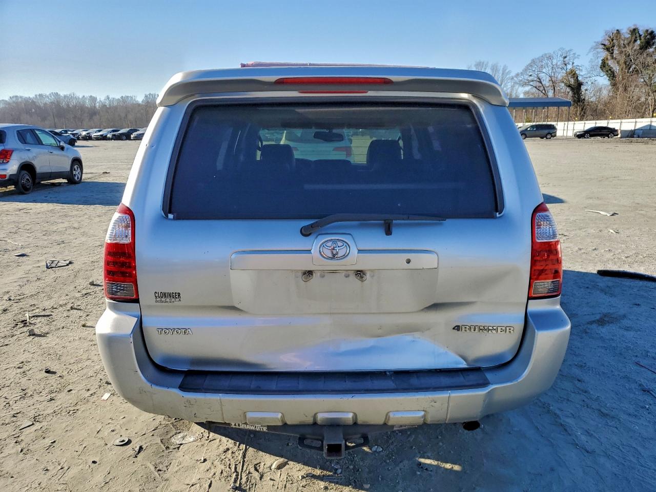 Toyota 4Runner Limited Image 6