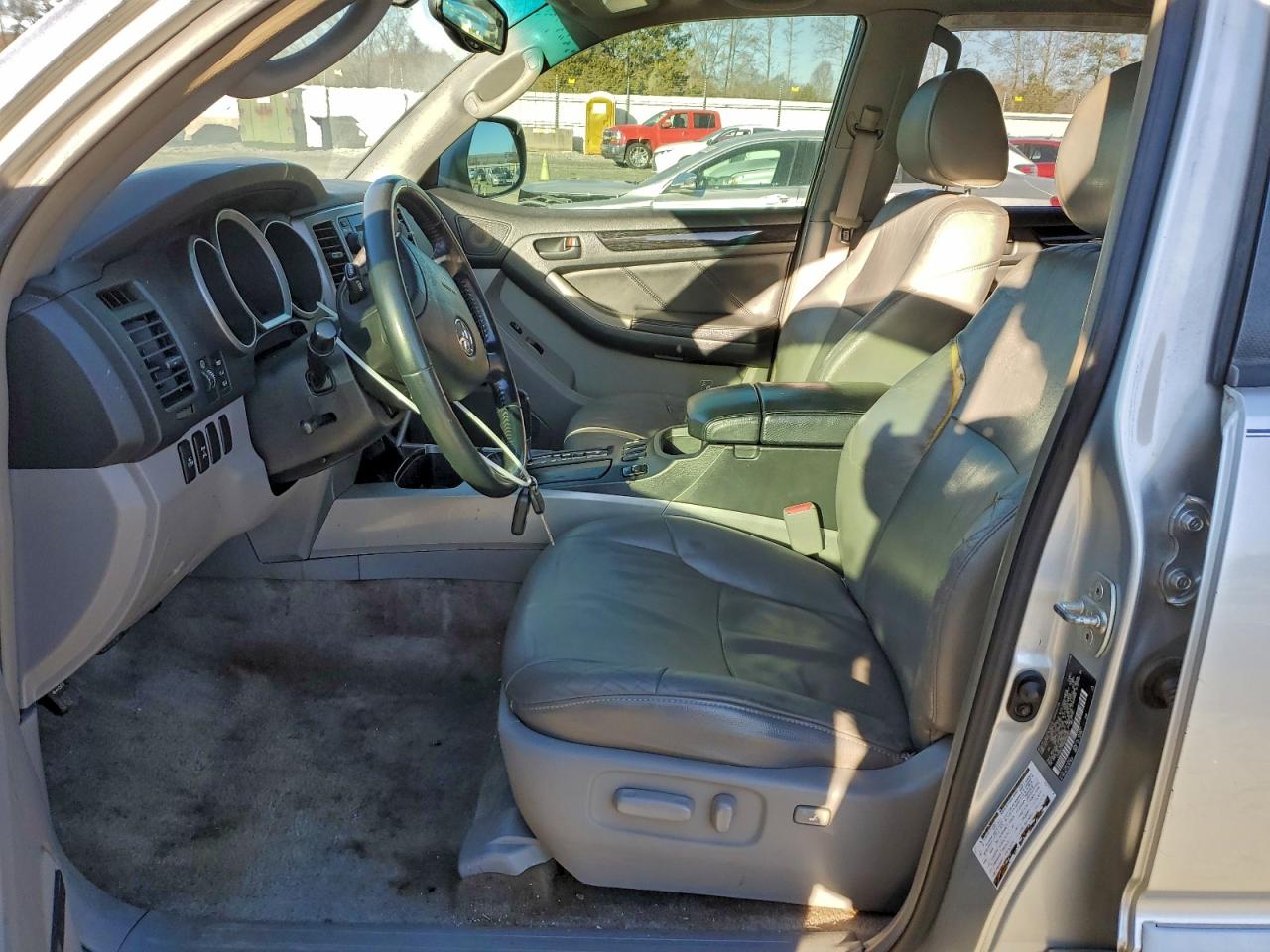 Toyota 4Runner Limited Image 8