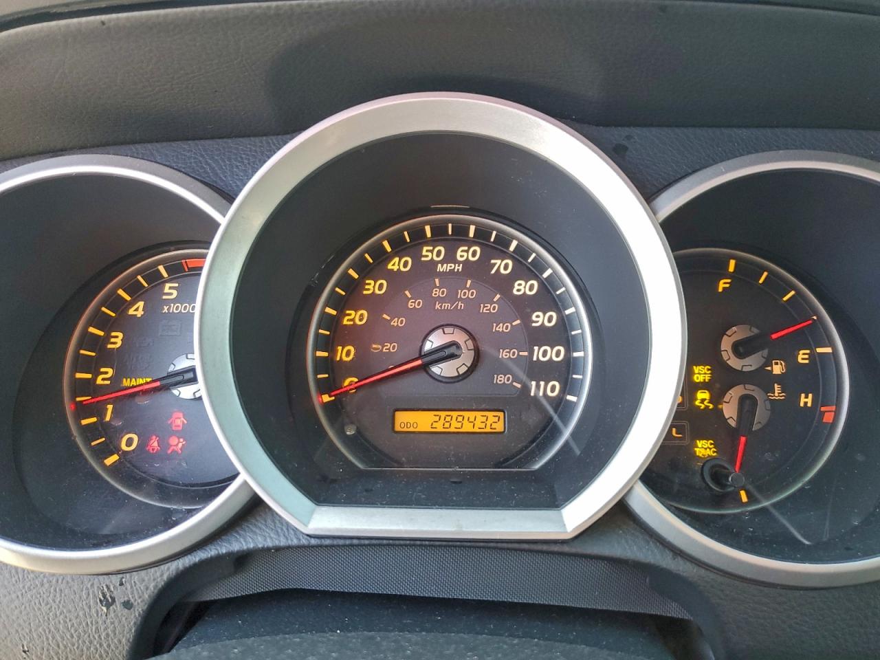 Toyota 4Runner Limited Image 10