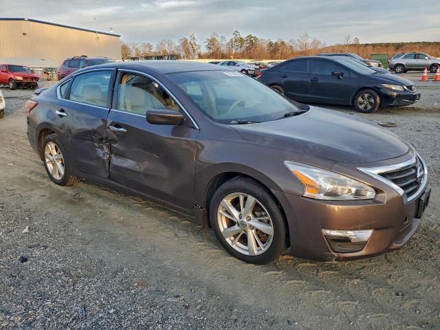 Nissan Altima 2.5 Image 2