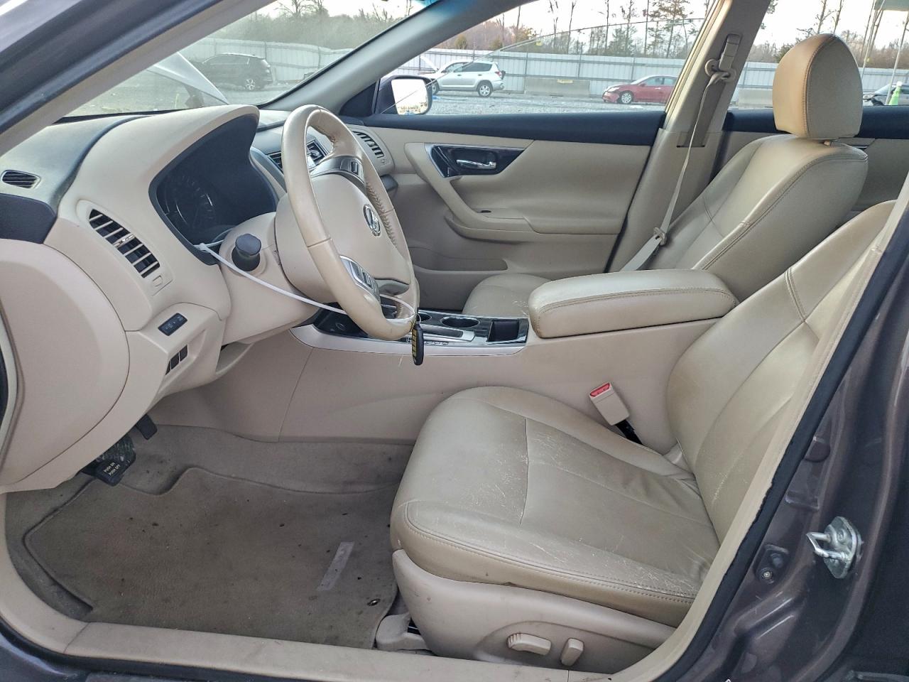Nissan Altima 2.5 Image 11
