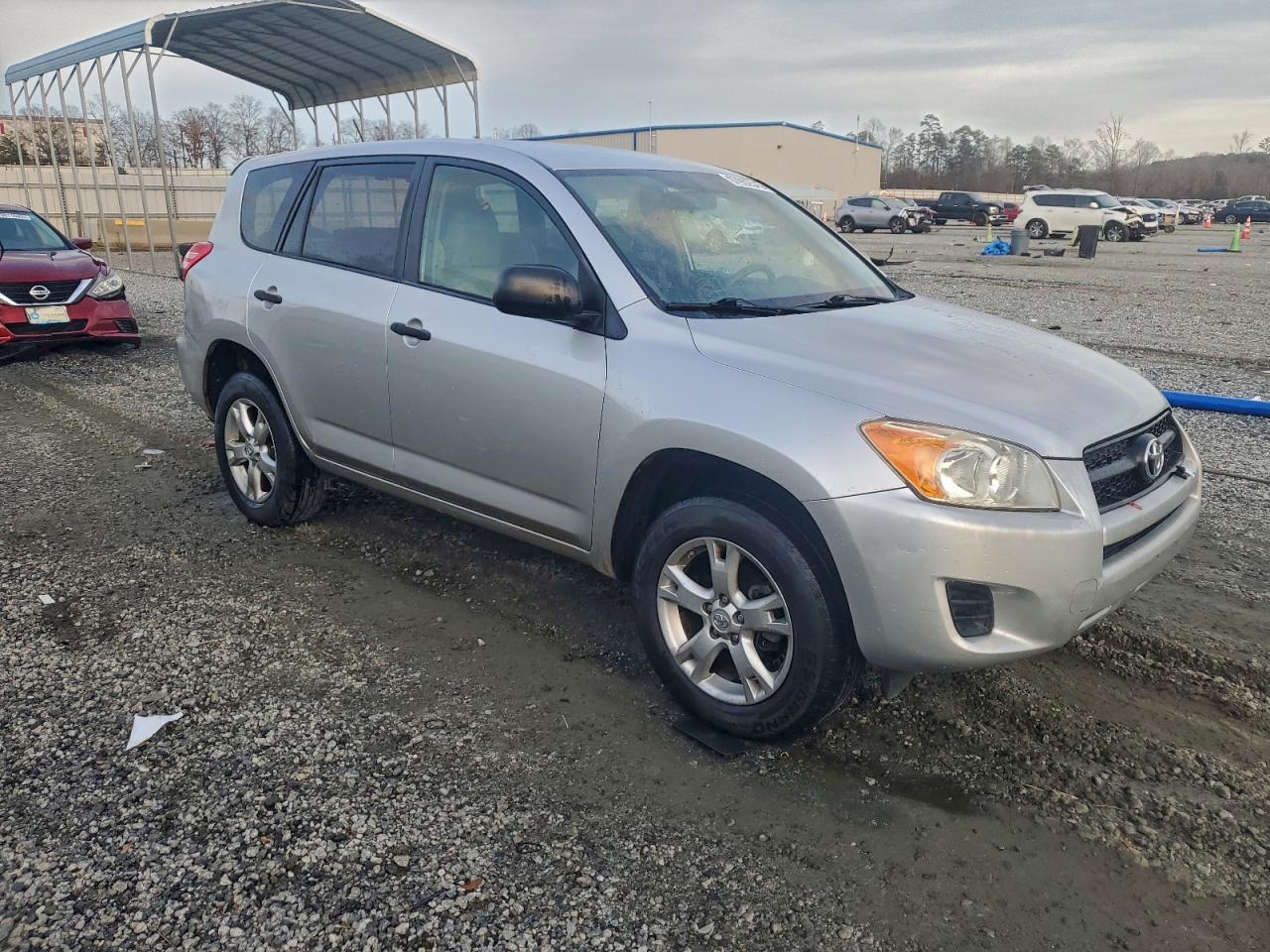 Toyota RAV4 Image 10