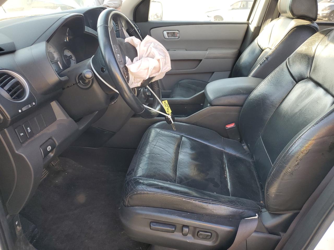 Honda Pilot Touring Image 14