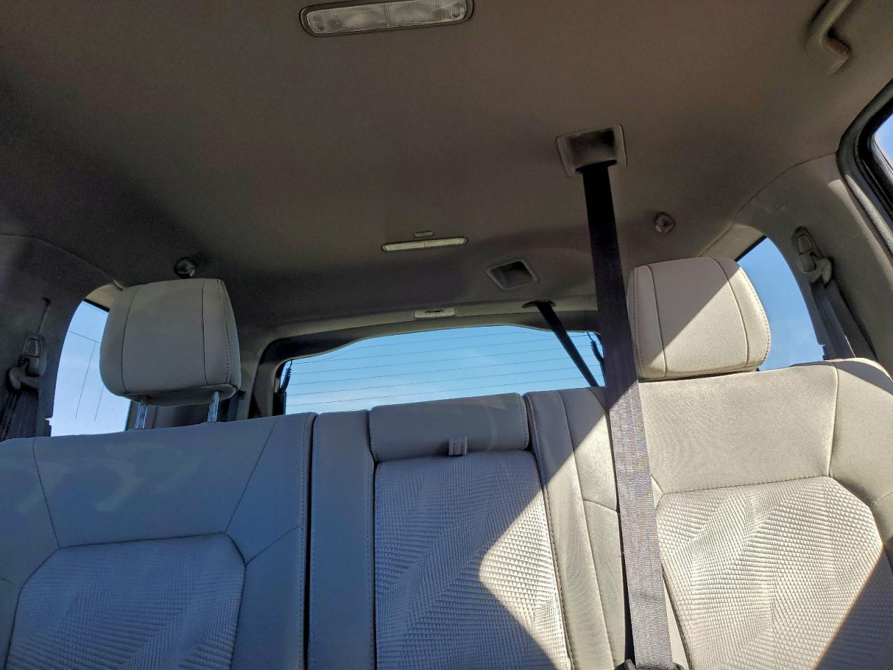 Honda Pilot Lx Image 13