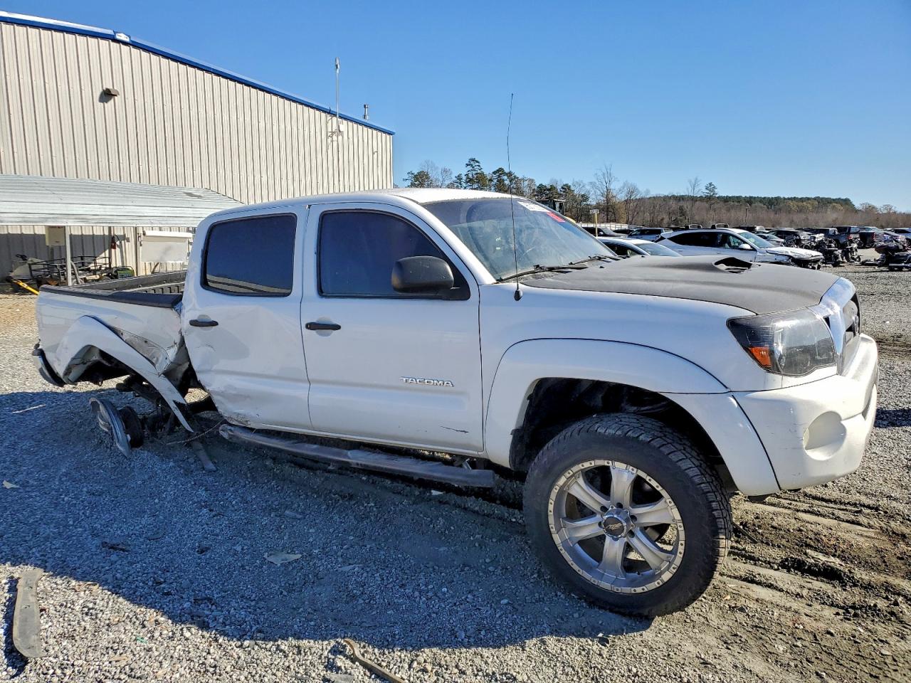 Toyota Tacoma Double Cab Prerunner Image 10