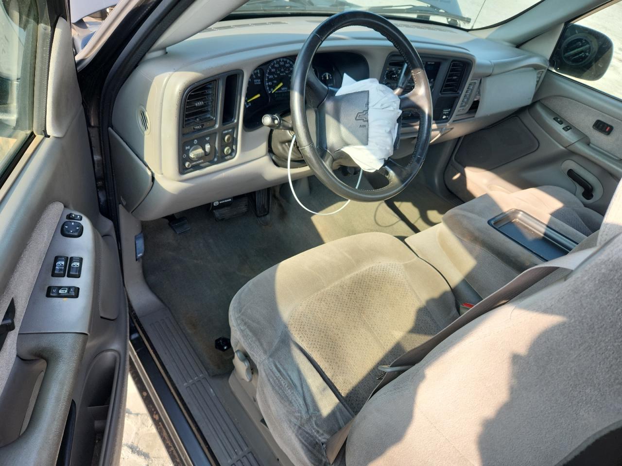 Chevrolet Silverado C1500 Image 9