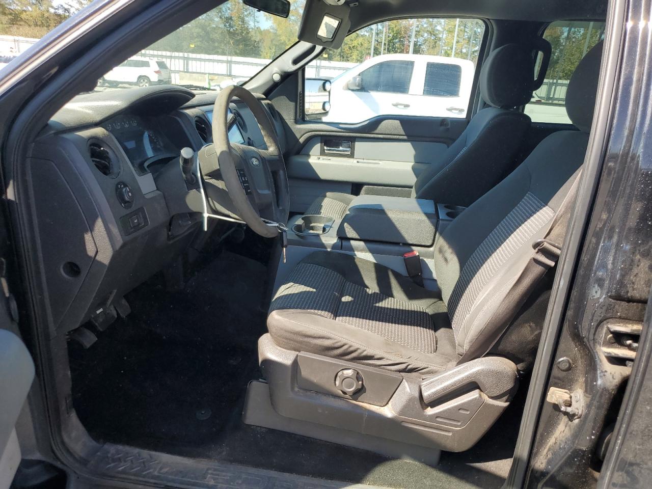 Ford F-150 Supercrew Image 12