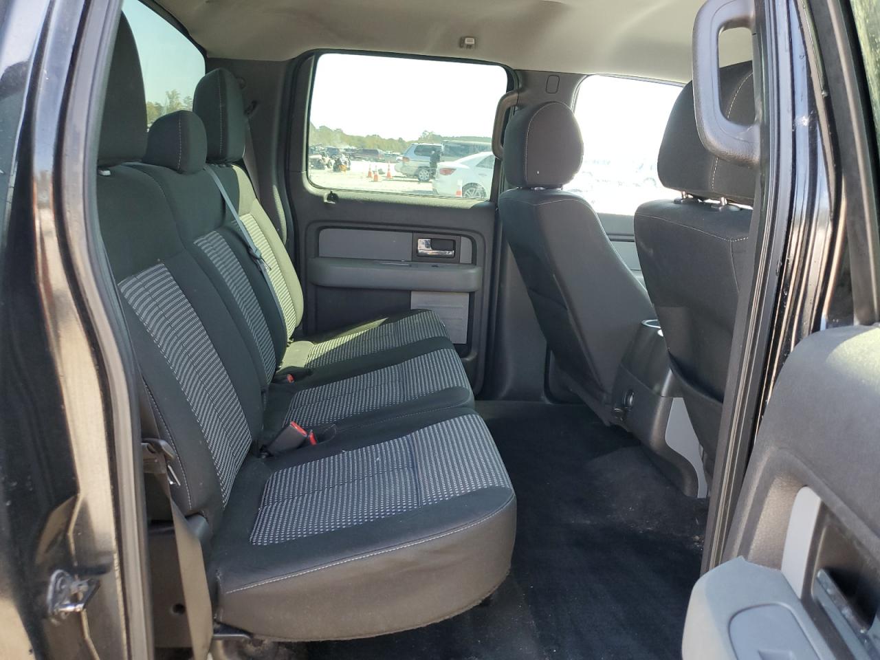 Ford F-150 Supercrew Image 9