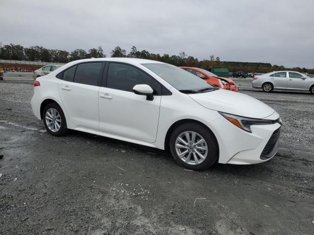 Toyota Corolla Le Image 12