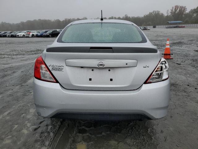 Nissan Versa S Image 10
