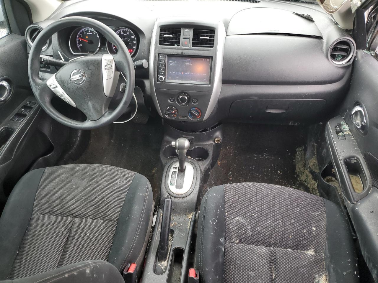 Nissan Versa S Image 3