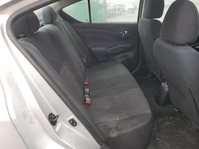 Nissan Versa S Image 2