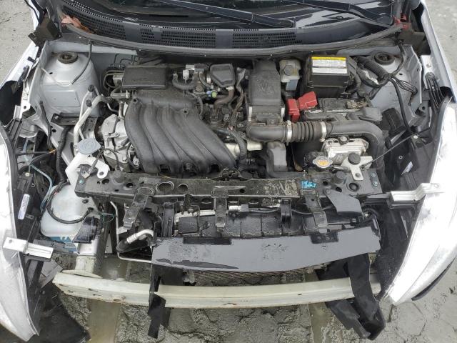 Nissan Versa S Image 5