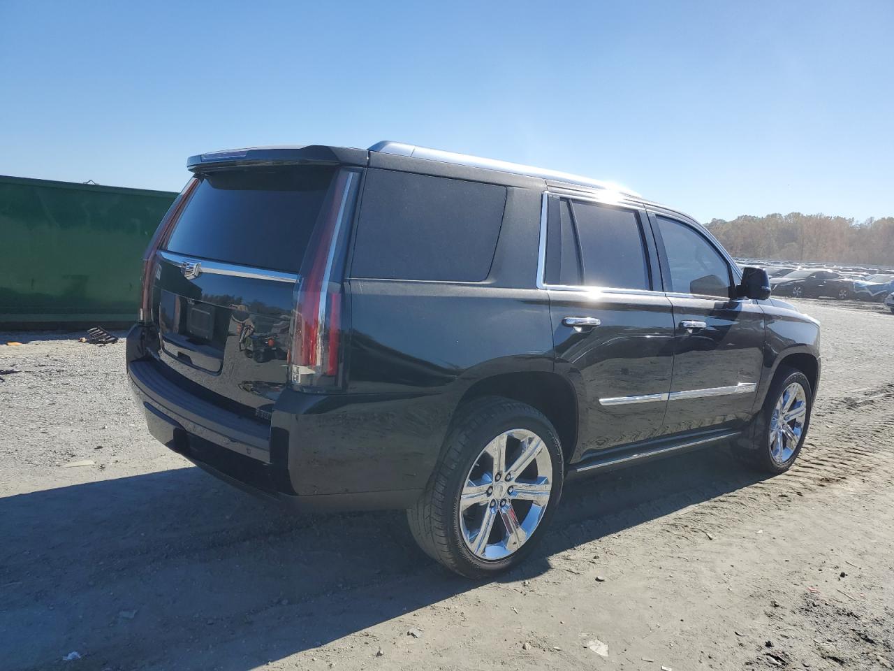 Cadillac Escalade Premium Luxury Image 4