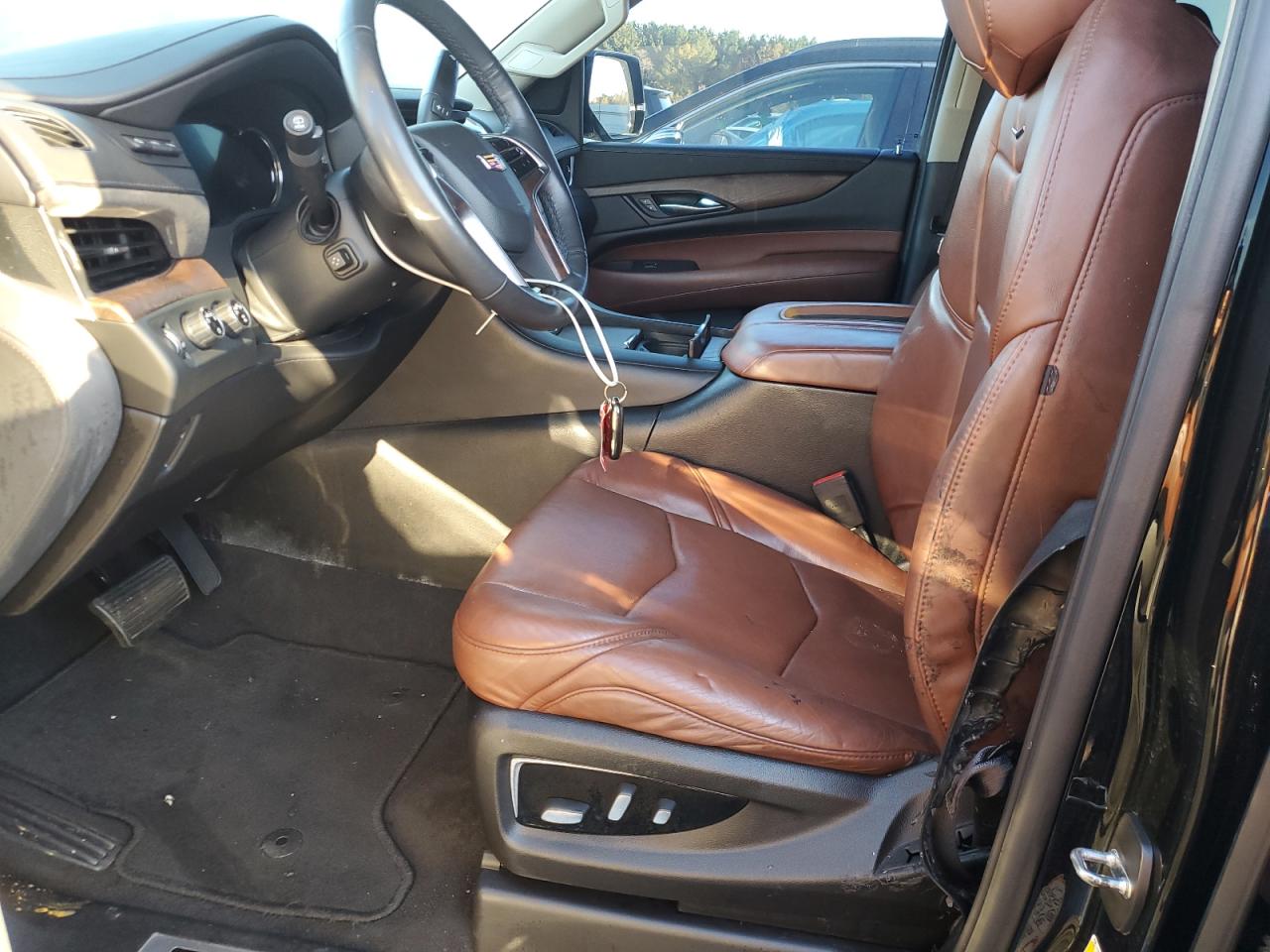 Cadillac Escalade Premium Luxury Image 6