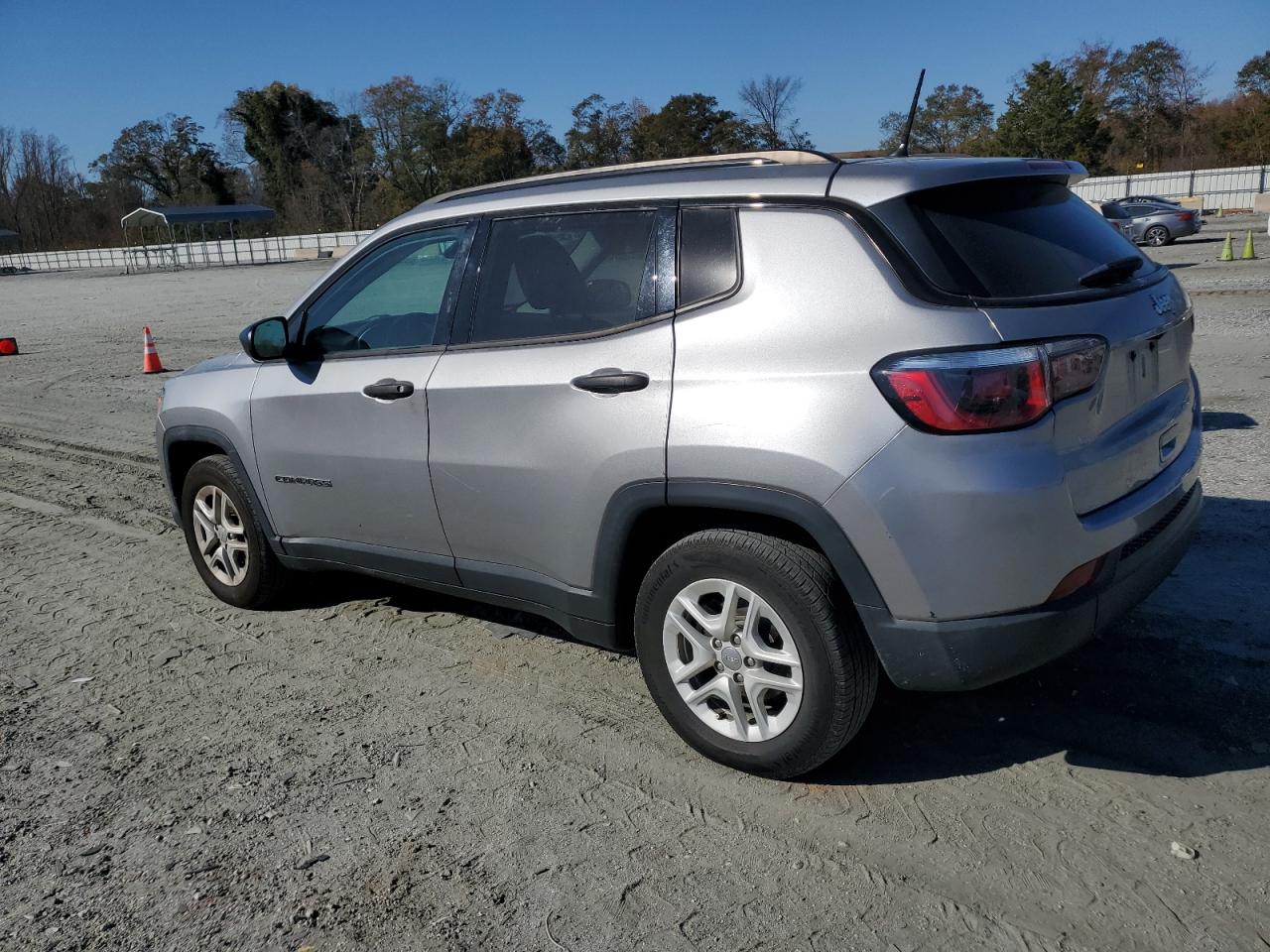 Jeep Compass Sport Image 3