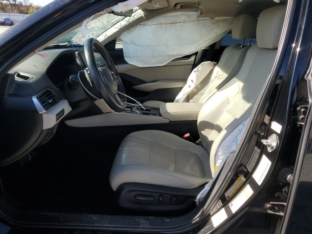 Honda Accord Touring Image 8