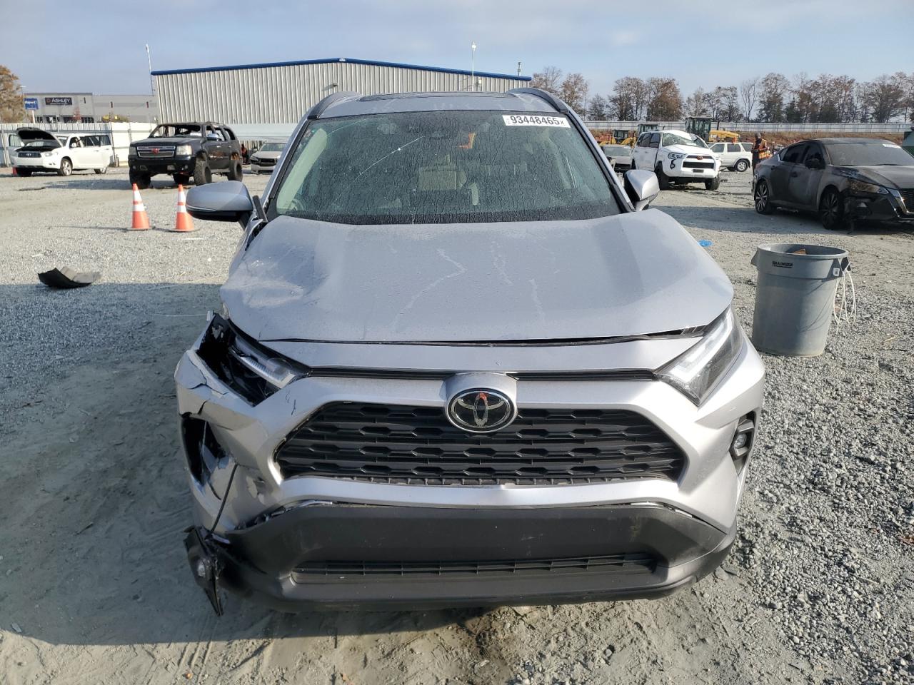 Toyota RAV4 Xle Premium Image 10