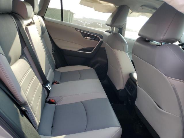 Toyota RAV4 Xle Premium Image 9