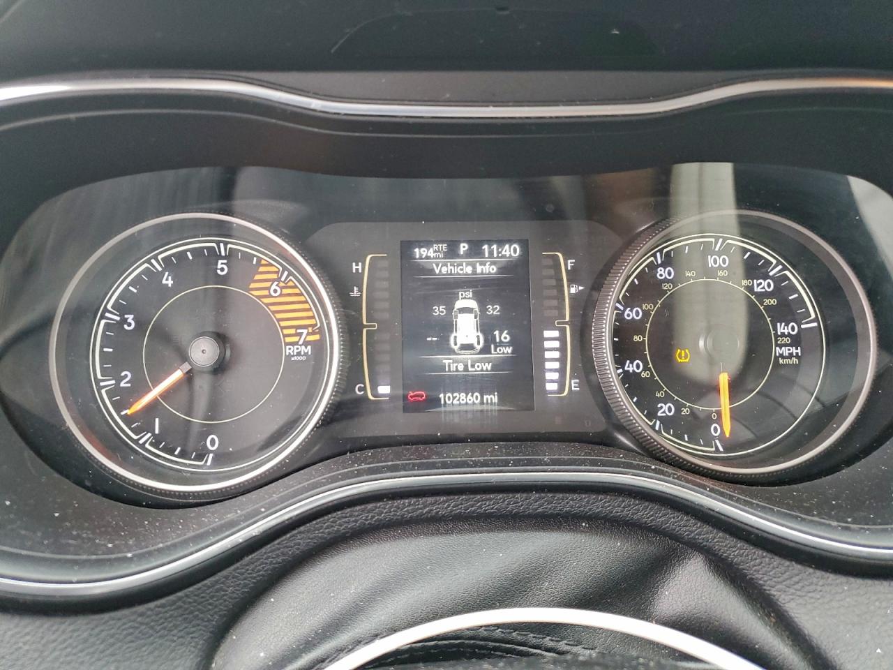 Jeep Grand Cherokee Latitude Plus Image 9