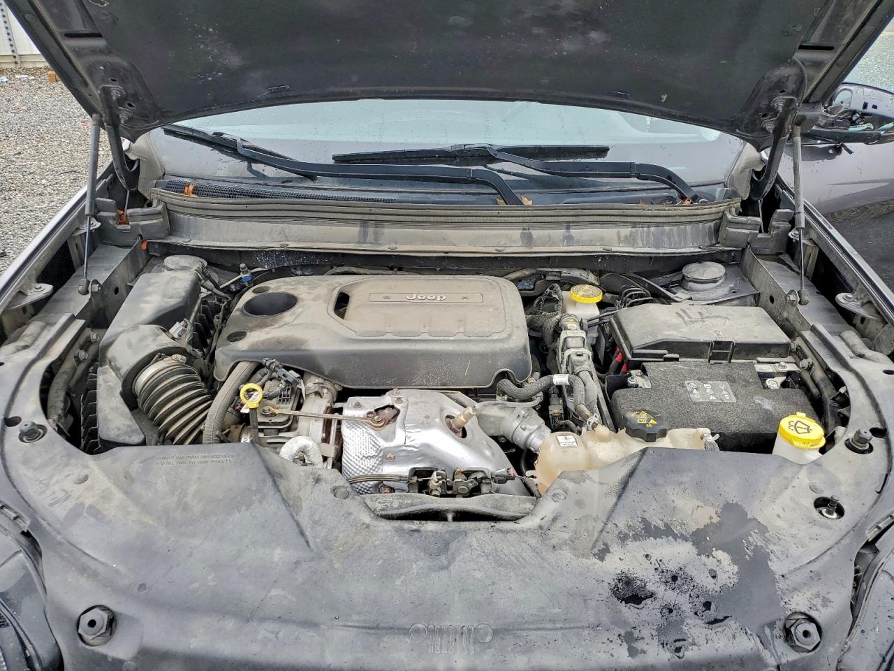 Jeep Grand Cherokee Latitude Plus Image 12