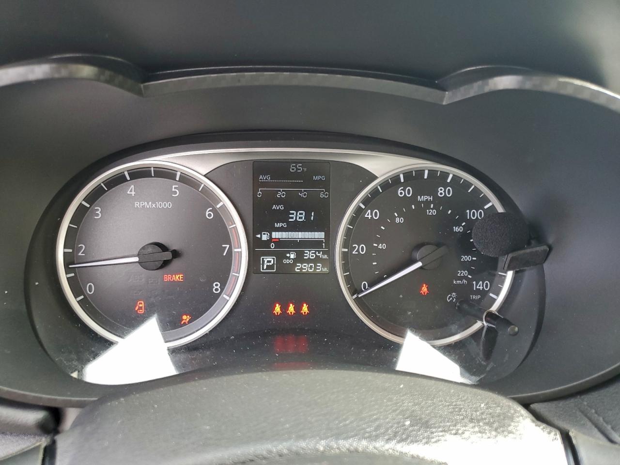 Nissan Versa S Image 9