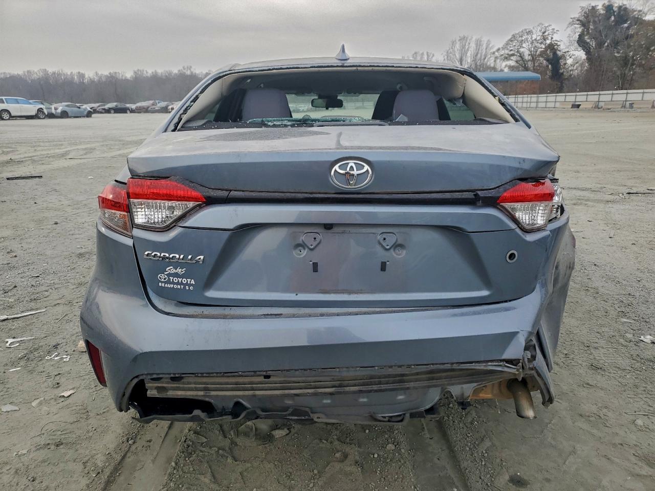 Toyota Corolla L Image 9