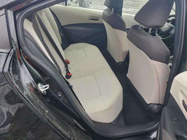 Toyota Corolla Le Image 8