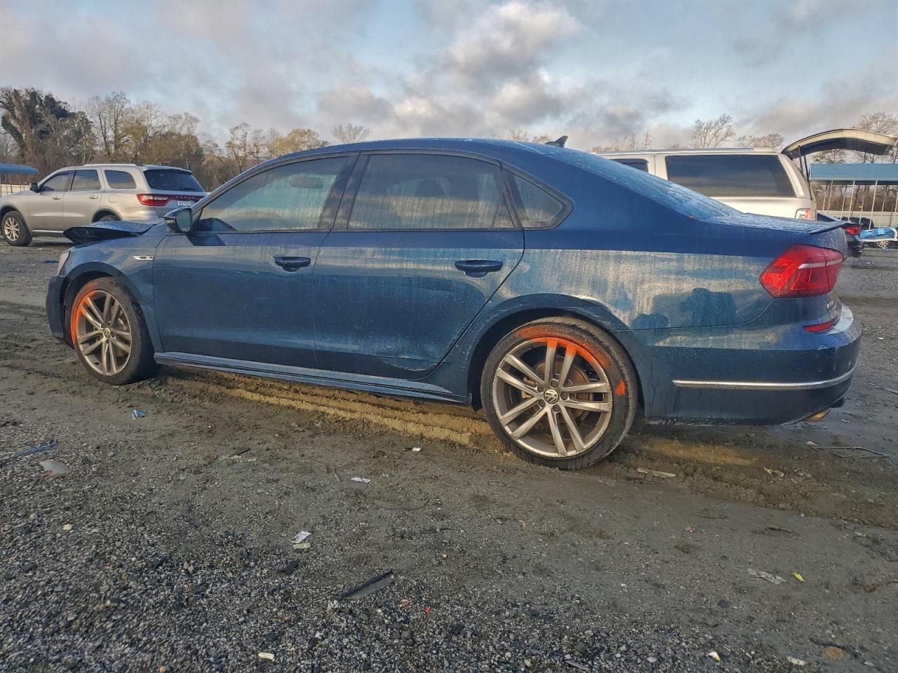 Volkswagen Passat S Image 9