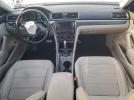 Volkswagen Passat S Image 4