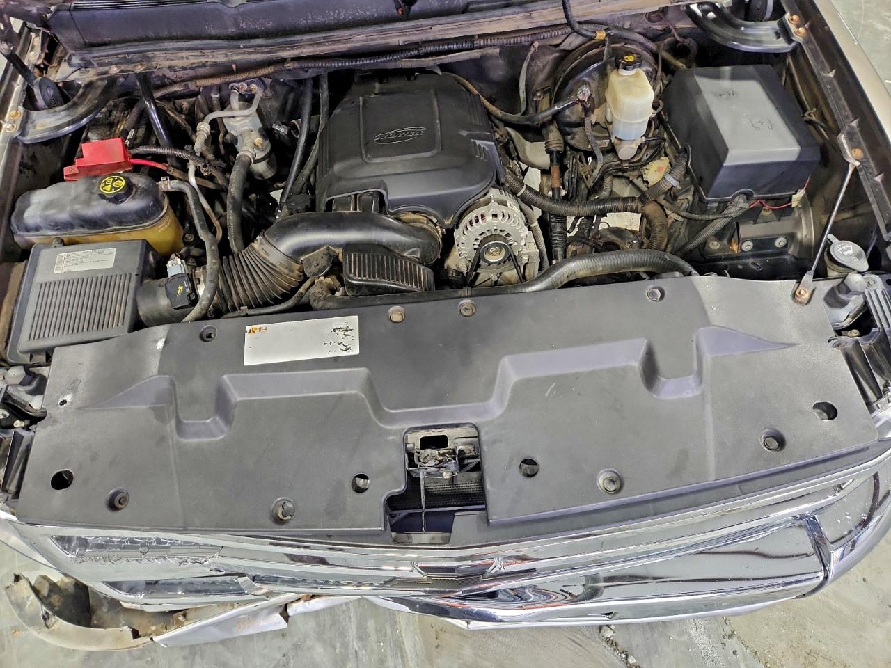 Chevrolet Silverado K1500 Lt Image 9