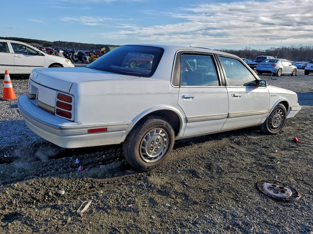 Oldsmobile Cutlass S Image 9