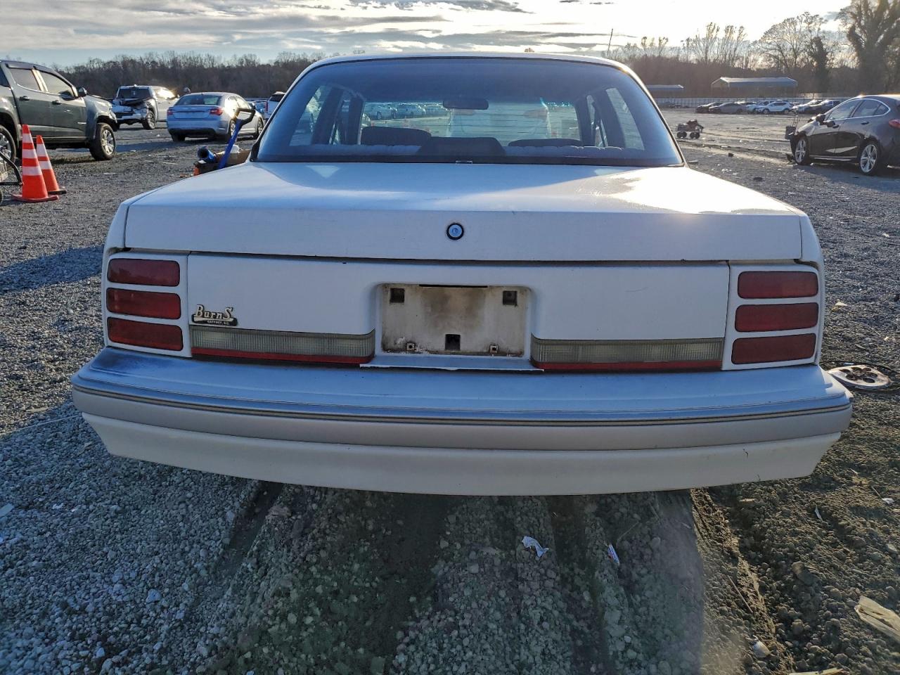 Oldsmobile Cutlass S Image 5