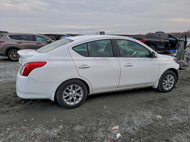 Nissan Versa S Image 9